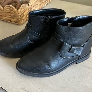 Cat and Jack Girls Black Booties
